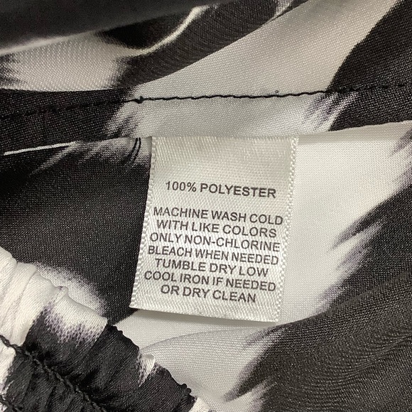 WHBM crowl neck metal straps waist band sleeveless blouse size Medium - Picture 7 of 10